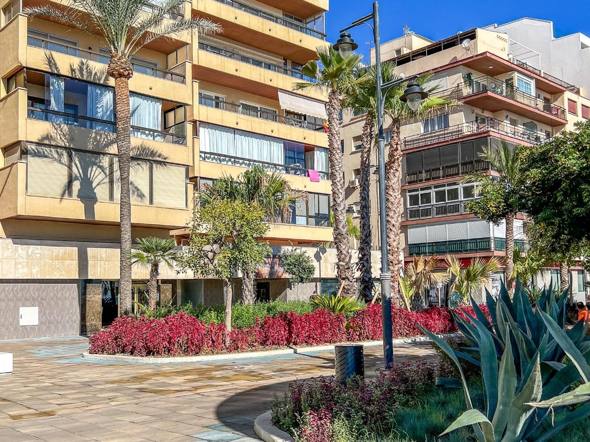 Hanami Avenida De Espana Estepona Buitenkant foto